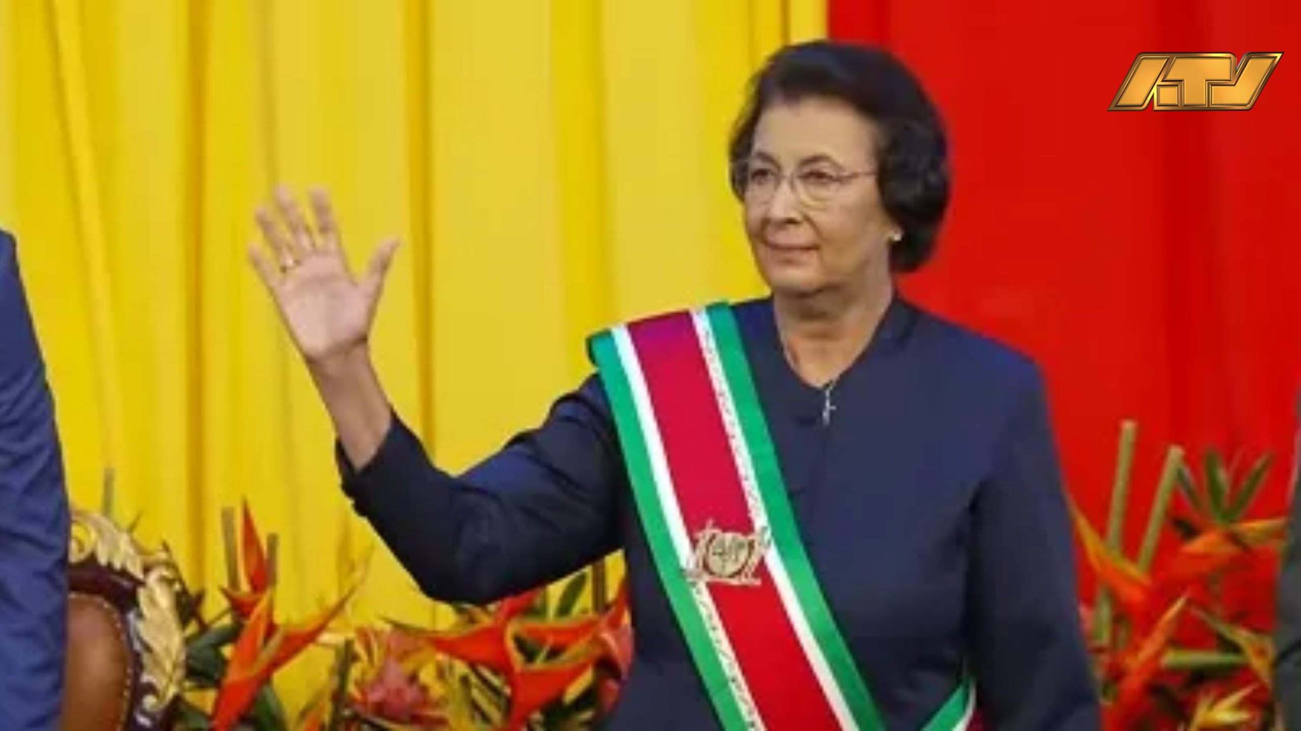 President Simons luidt nieuwe regeerperiode in met oproep tot samenwerking en inzet