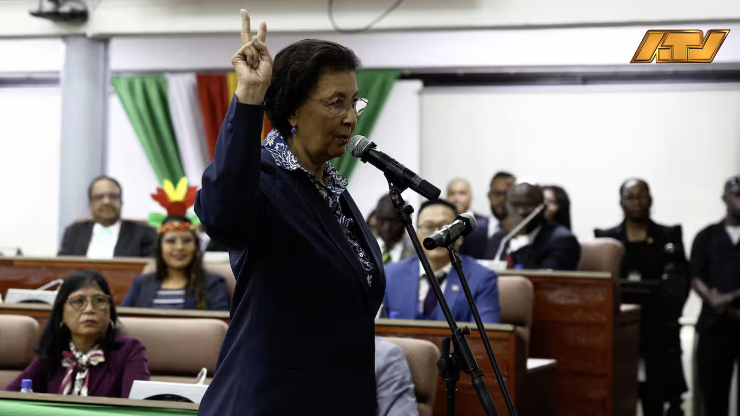 Jennifer Simons eerste vrouwlijke president van Suriname