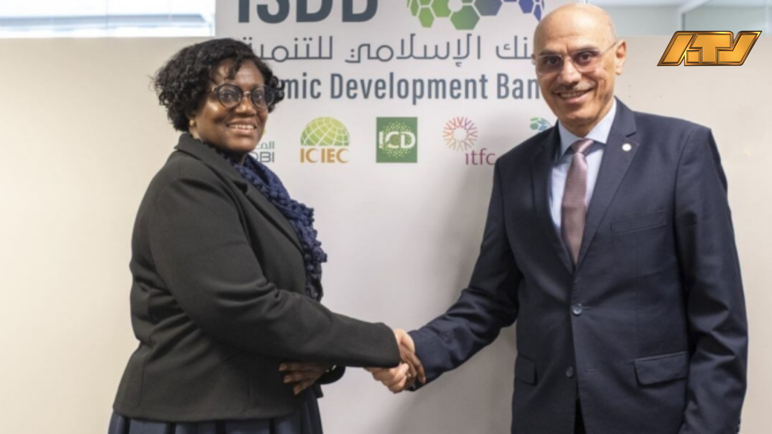 Minister Wijnerman voert overleg met Islamitische Ontwikkelingsbank over Surinaamse projecten