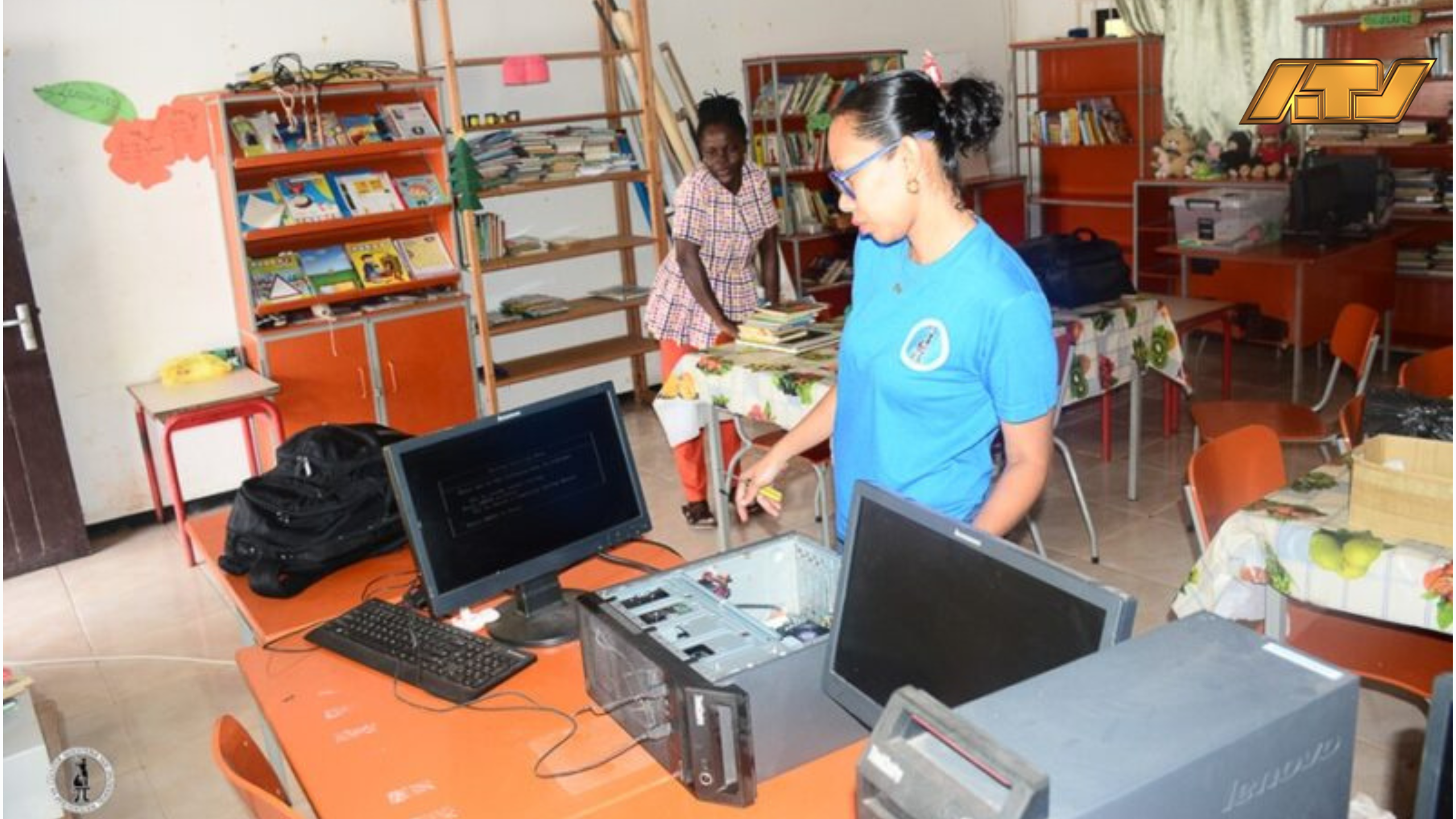 Openbare School Bigi Poika krijgt ondersteuning bij nieuwe mediatheek