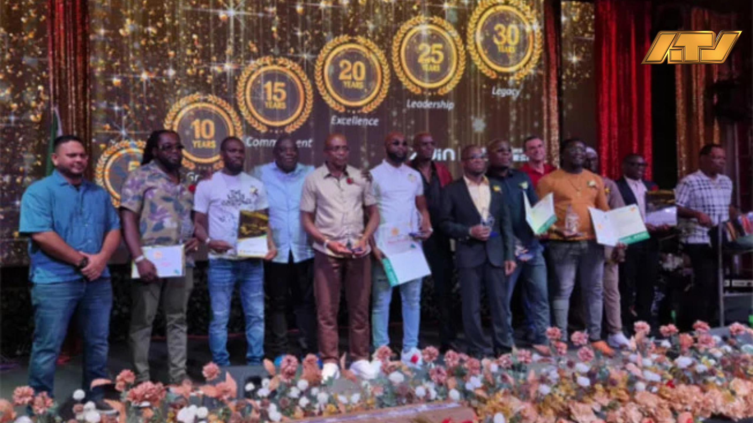 Rosebel eert 162 jubilarissen met feestelijke viering