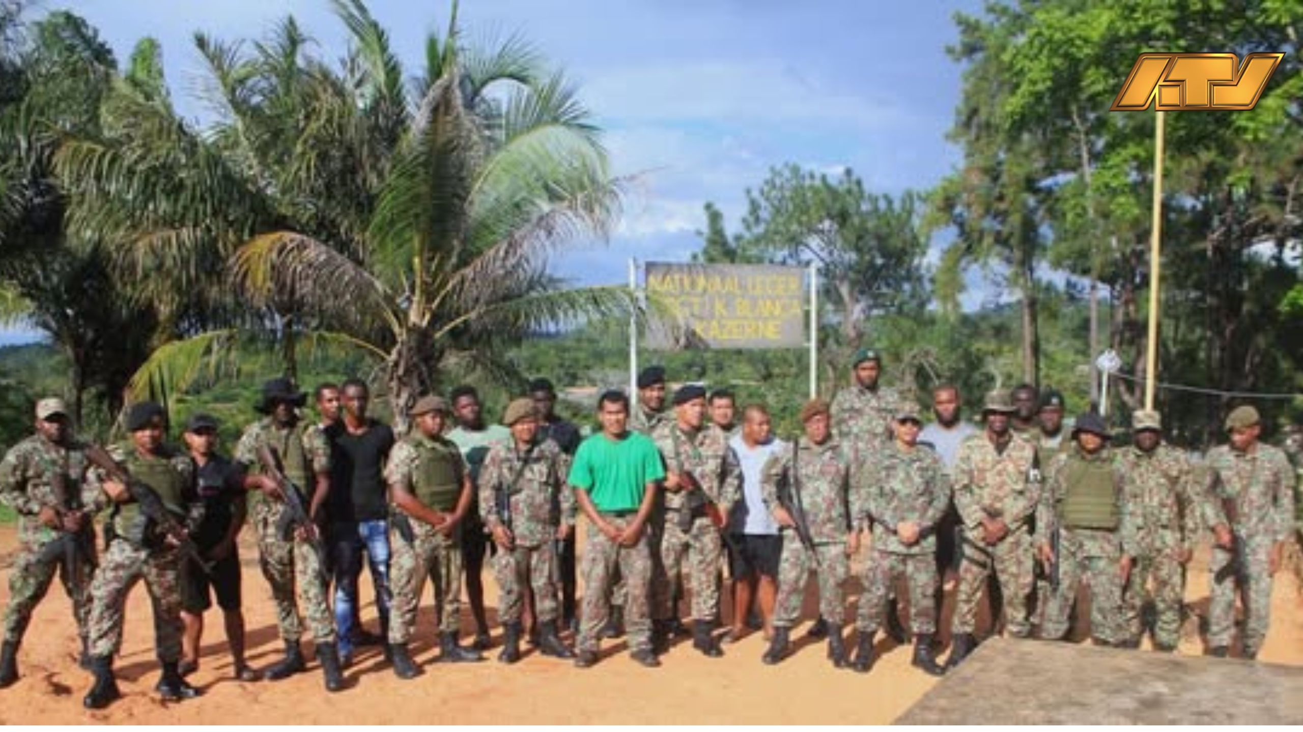 Commandant Nationaal Leger bezoekt posten in Brokopondo