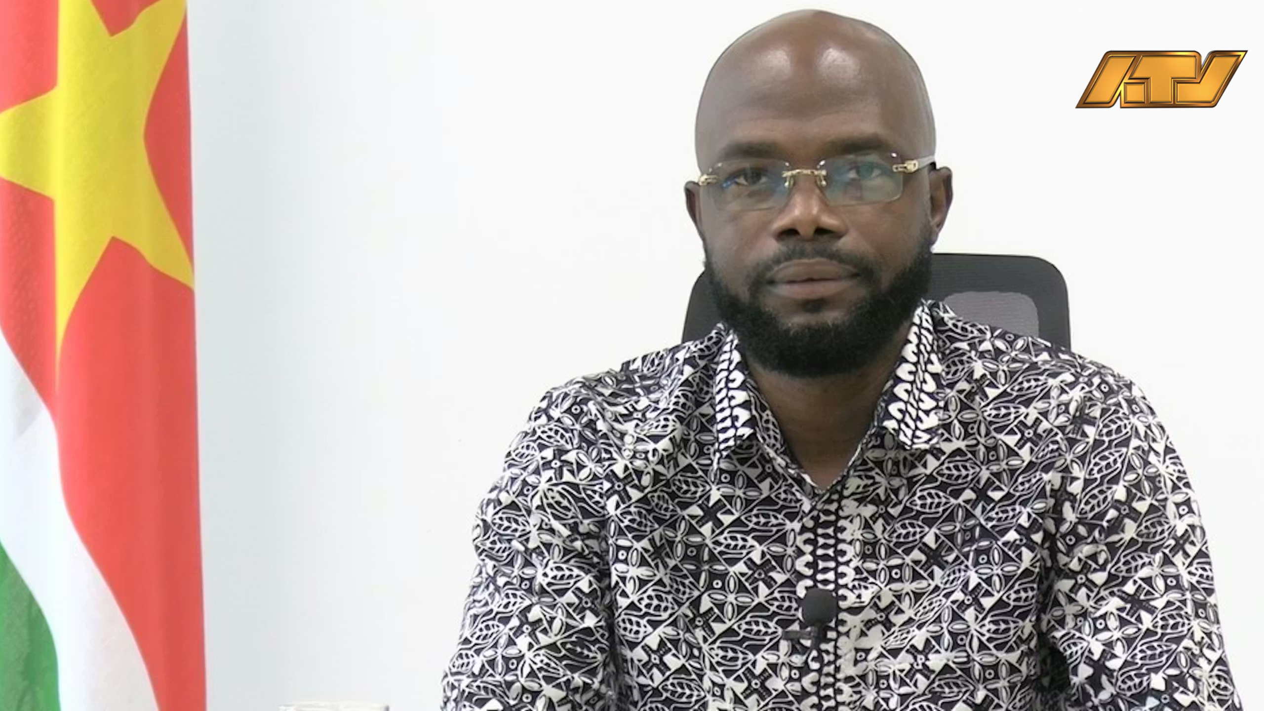 Minister Misiekaba wil braindrain in zorgsector halverwege dit jaar onder controle