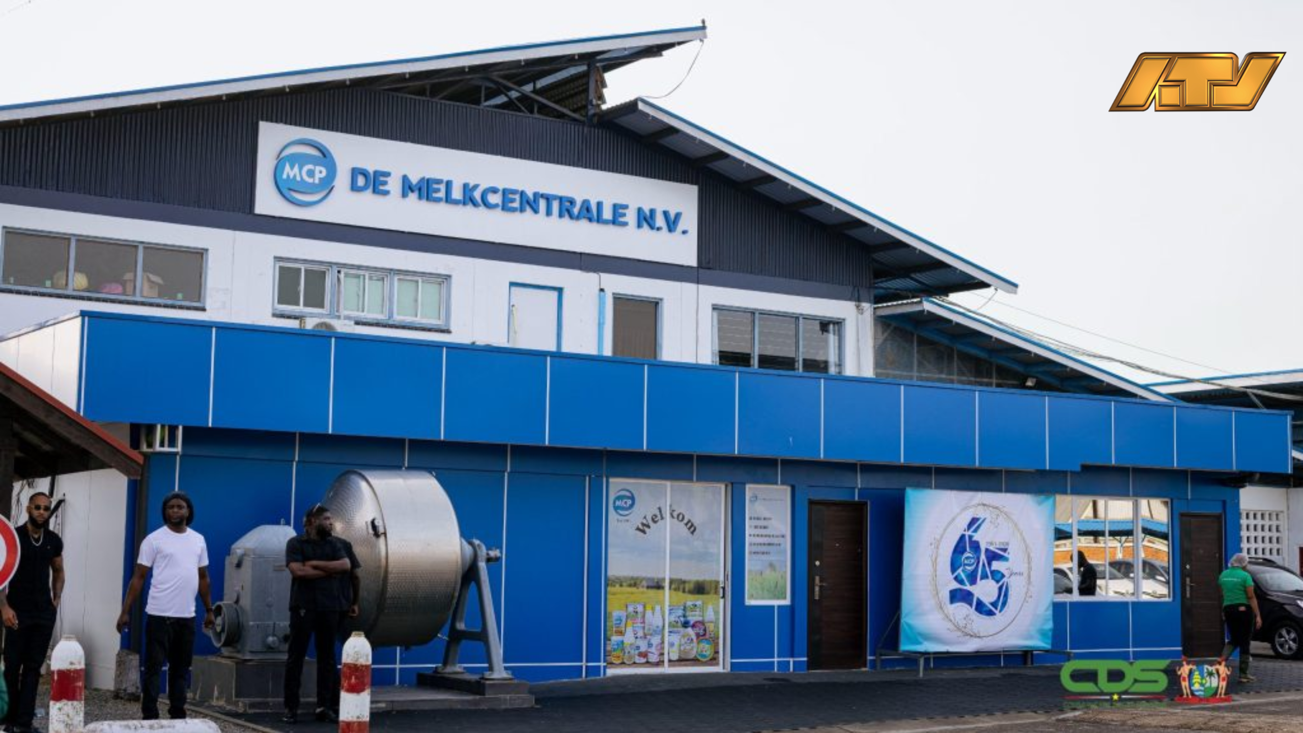 Melkcentrale N.V. heropent winkel en breidt diensten uit