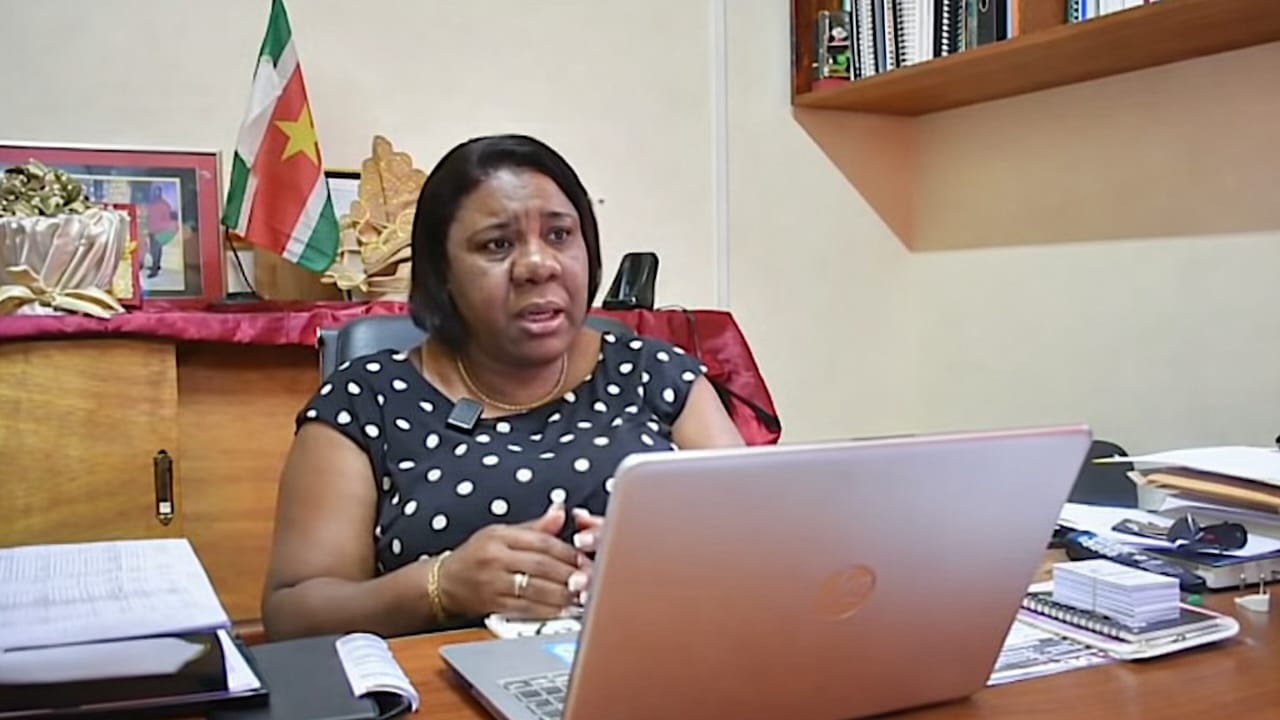 Onderwijsbond KOB slaat alarm: lage lonen en slechte werkomstandigheden drukken leerkrachten